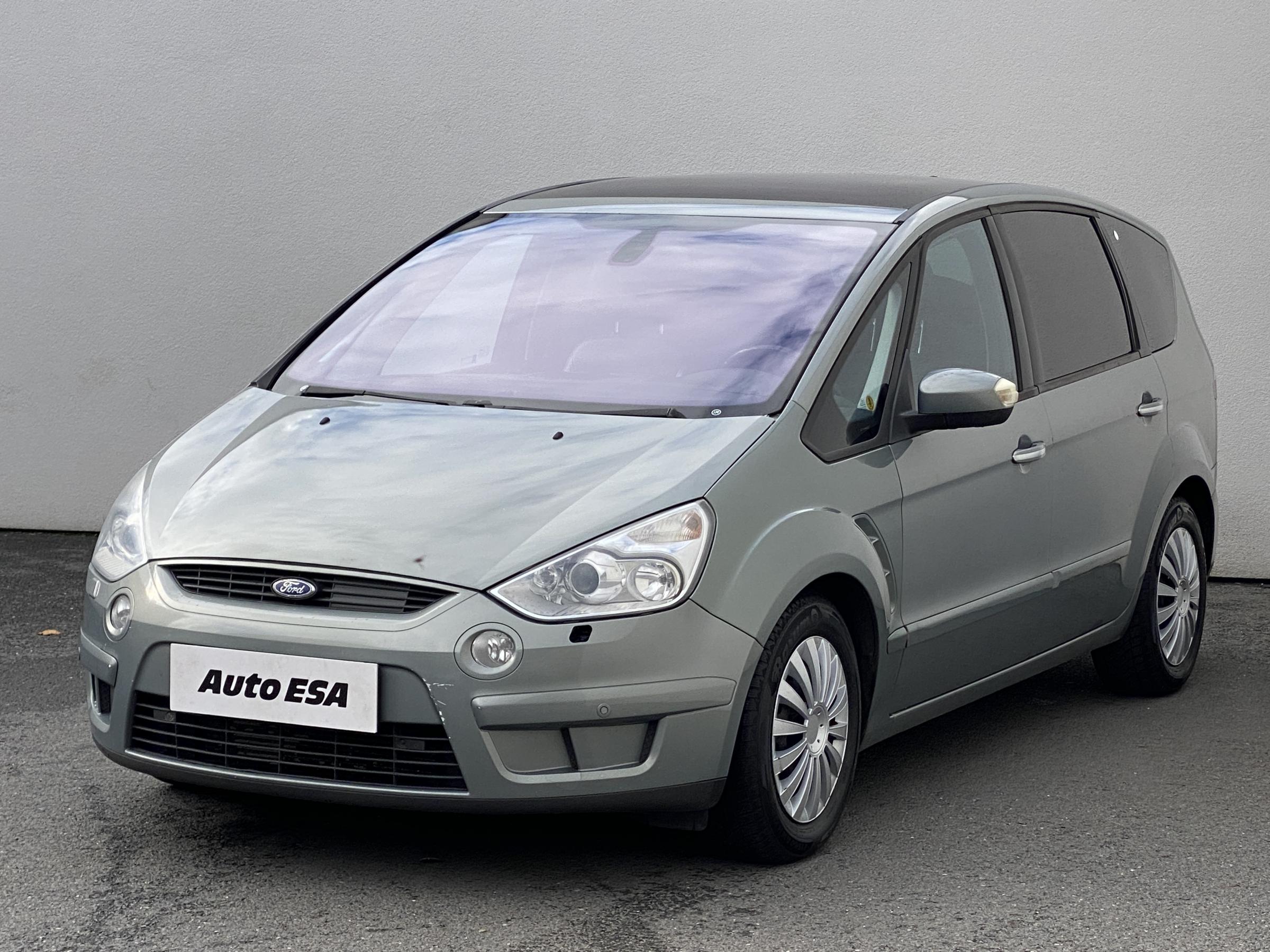 Ford S-MAX, 2009 - pohled č. 3