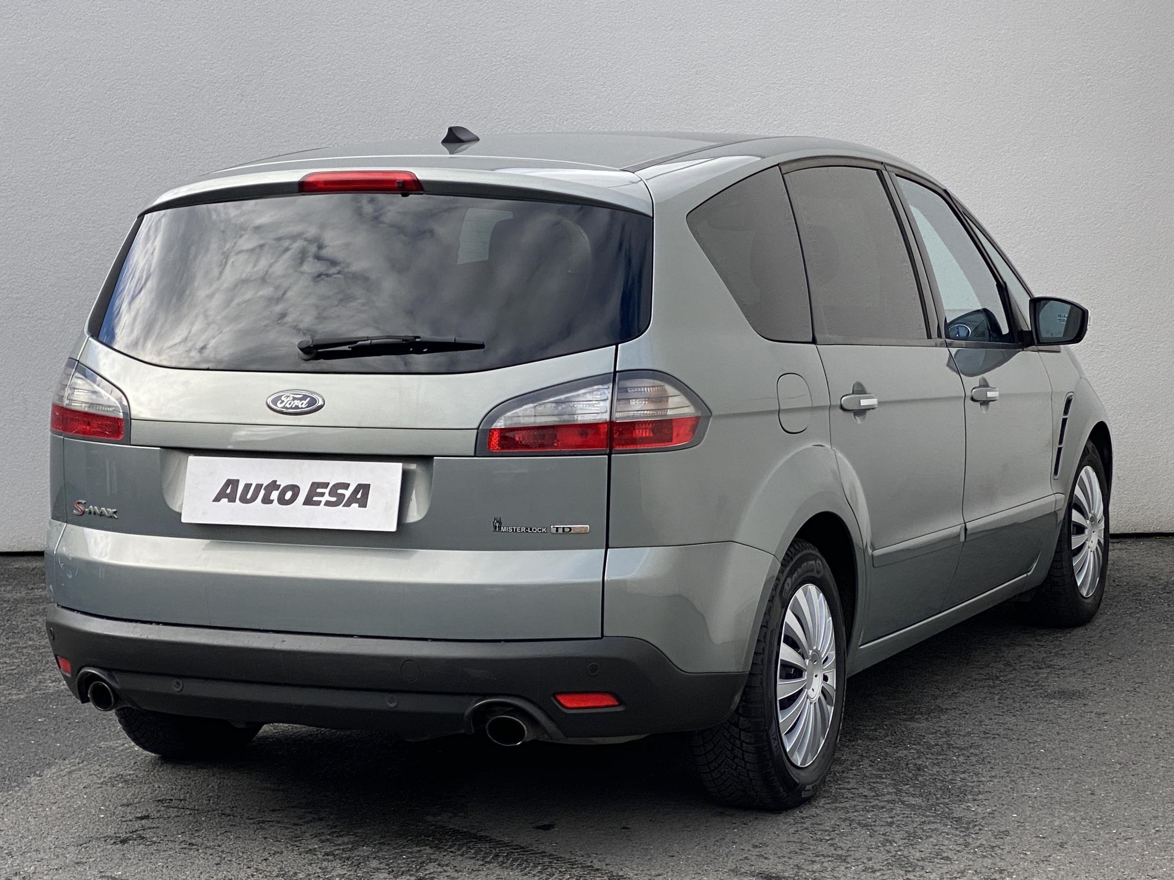 Ford S-MAX, 2009 - pohled č. 4