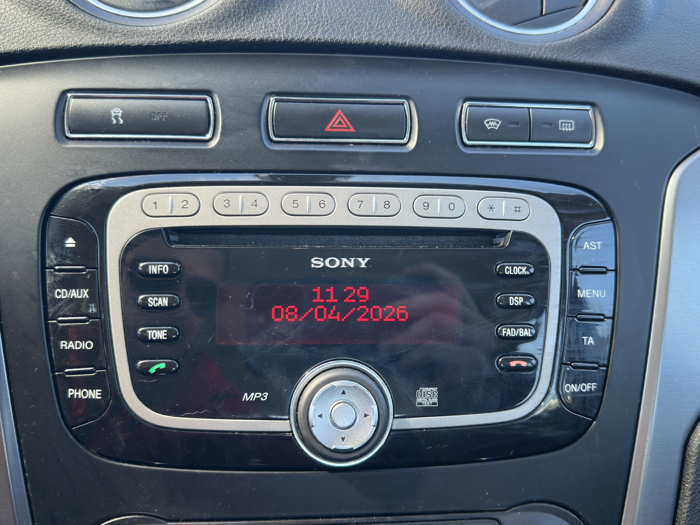 Ford Mondeo, 2014 - pohled č. 14