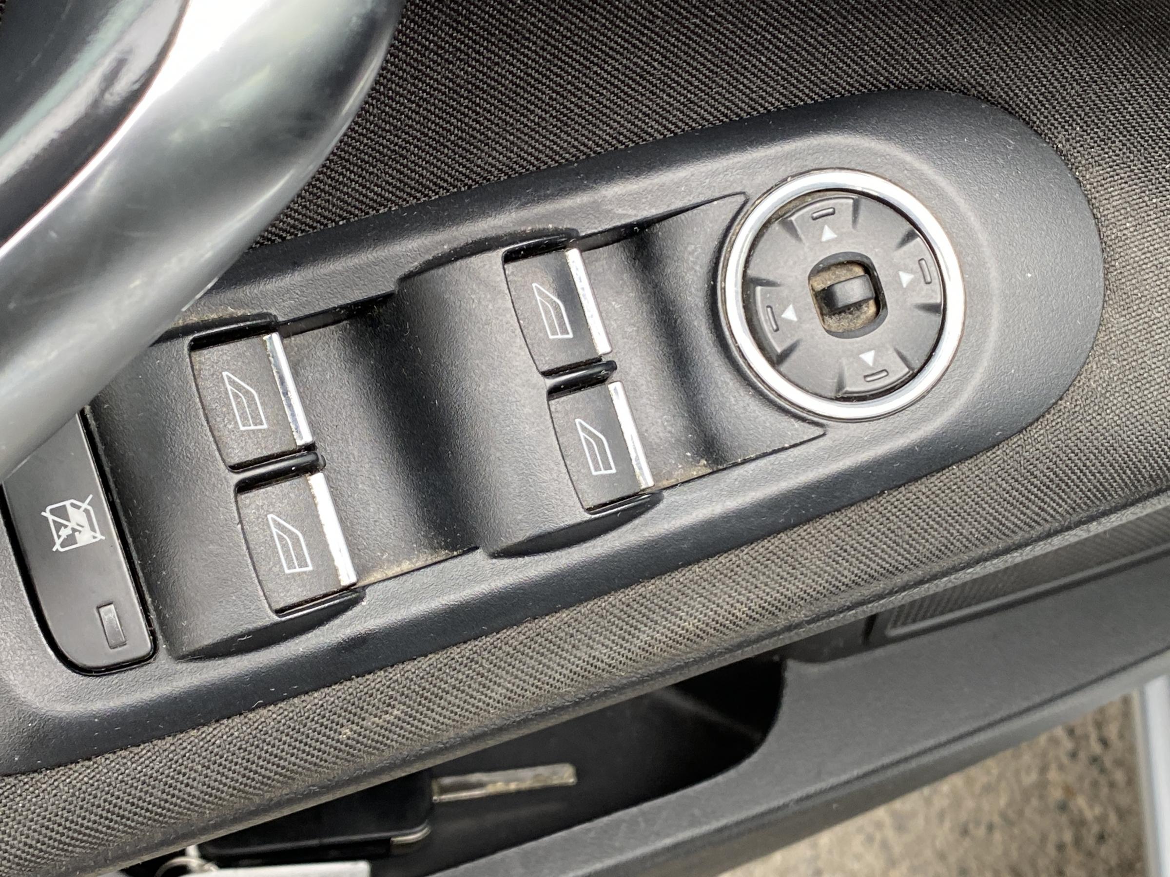 Ford Mondeo, 2010 - pohled č. 11