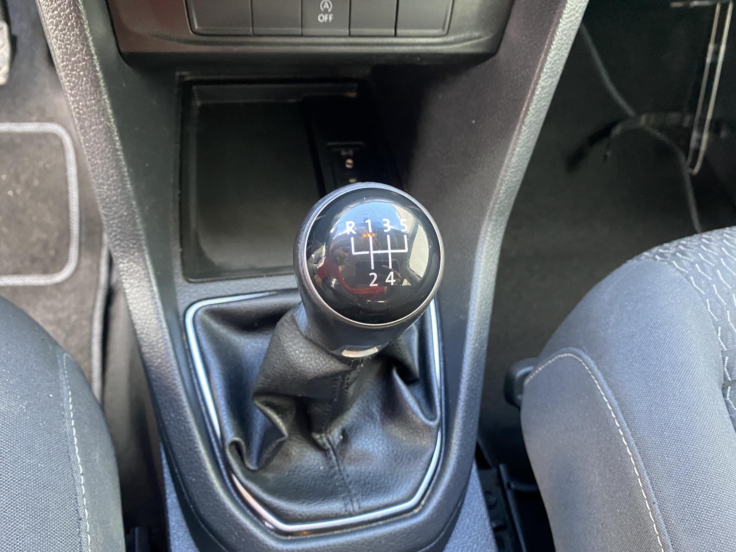 Volkswagen Caddy, 2017 - pohled č. 16