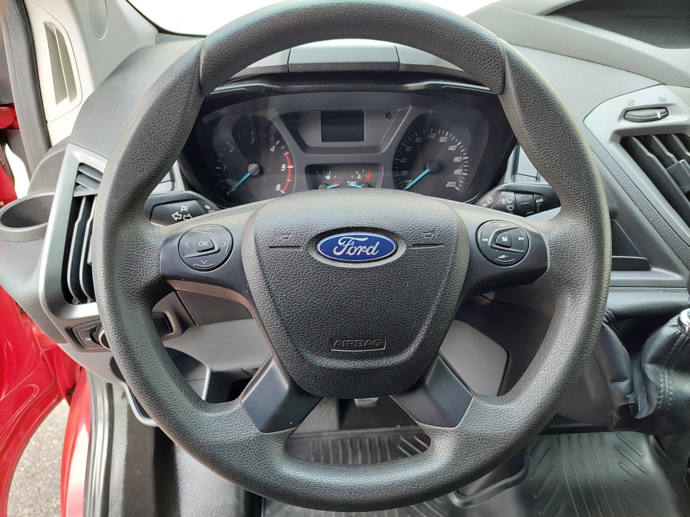 Ford Transit Custom, 2017 - pohled č. 13