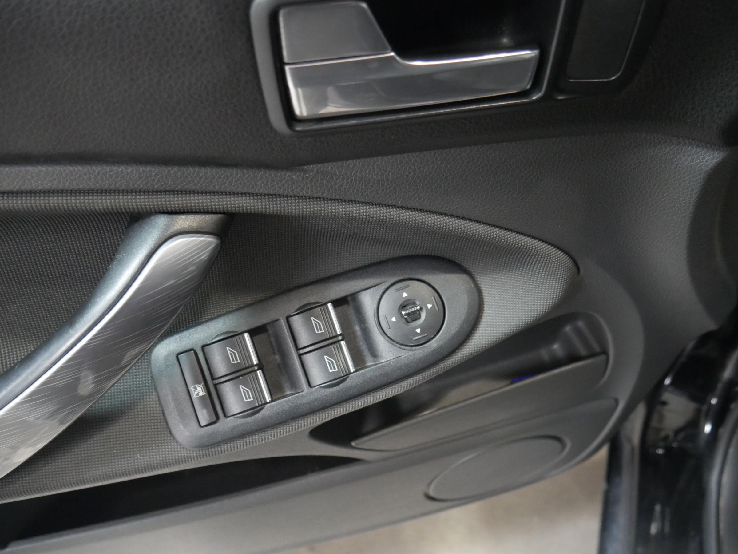 Ford C-MAX, 2008 - pohled č. 11