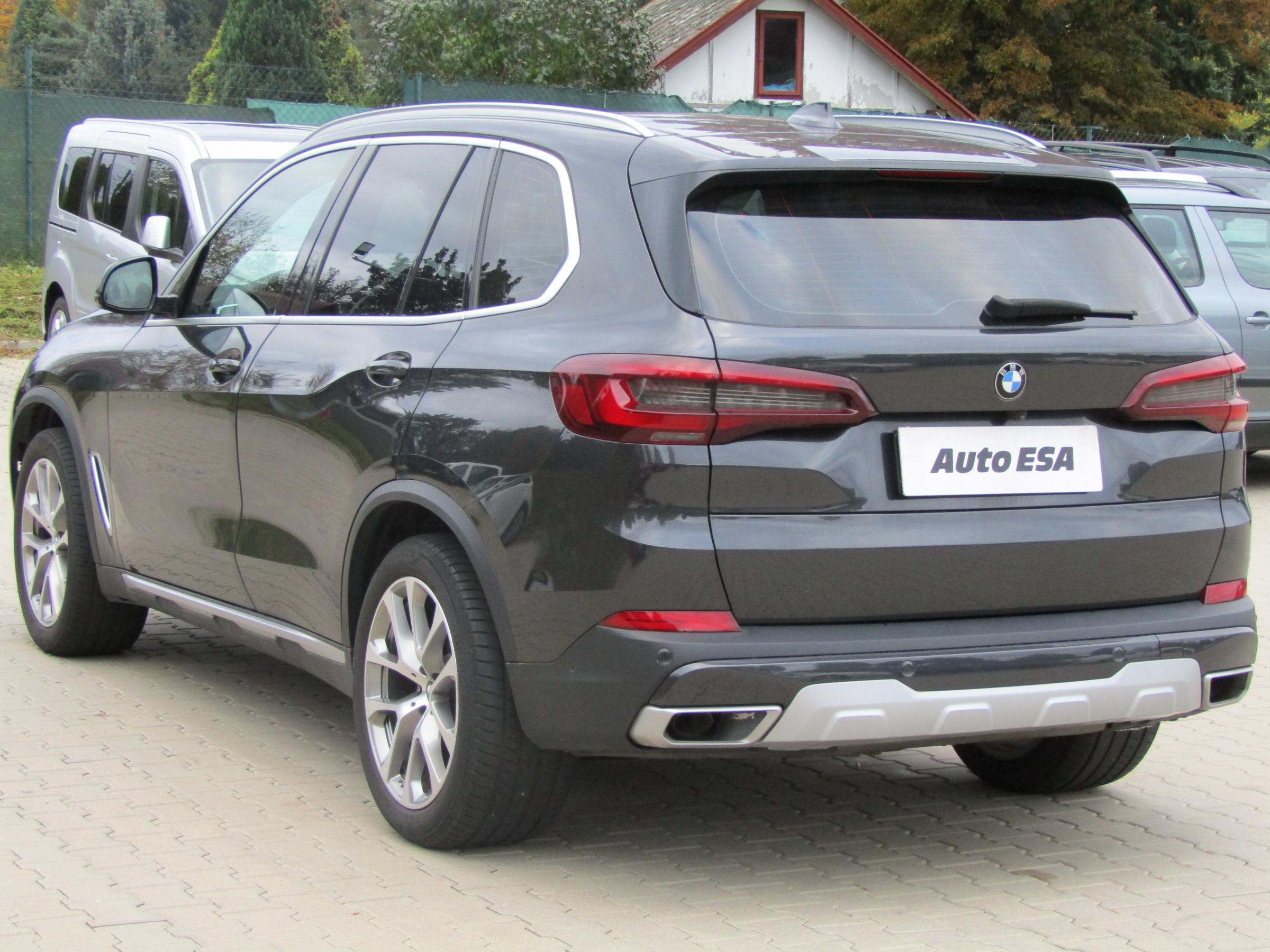 BMW X5, 2021 - pohled č. 6
