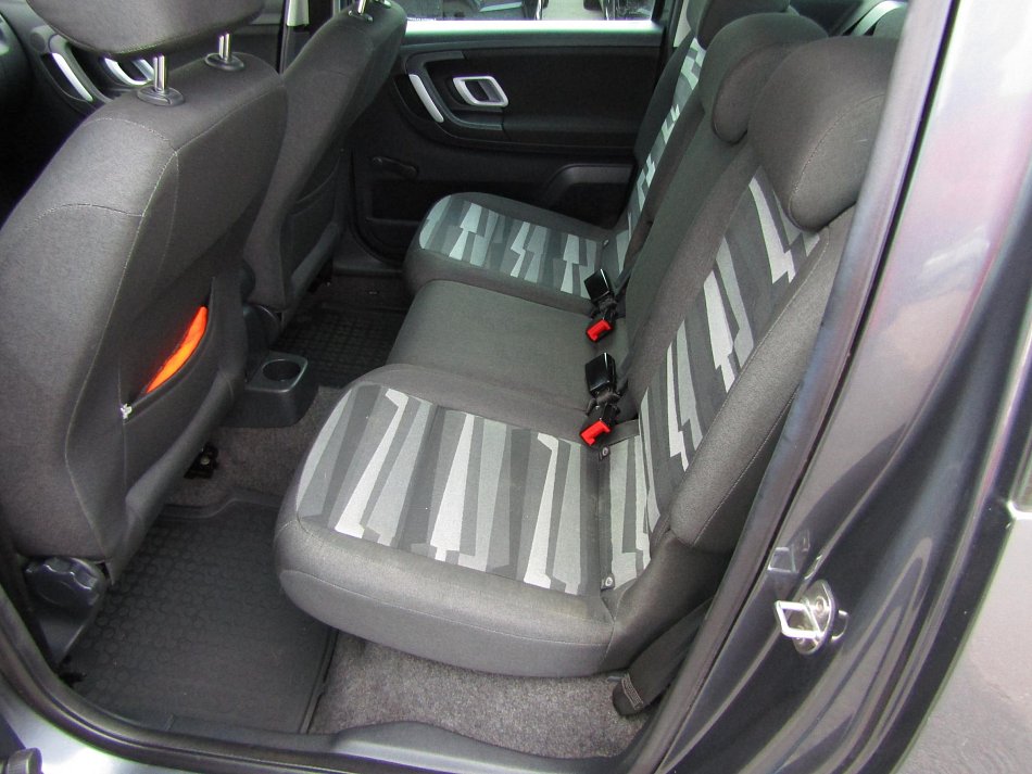 Škoda Roomster 1.4 16V Sport