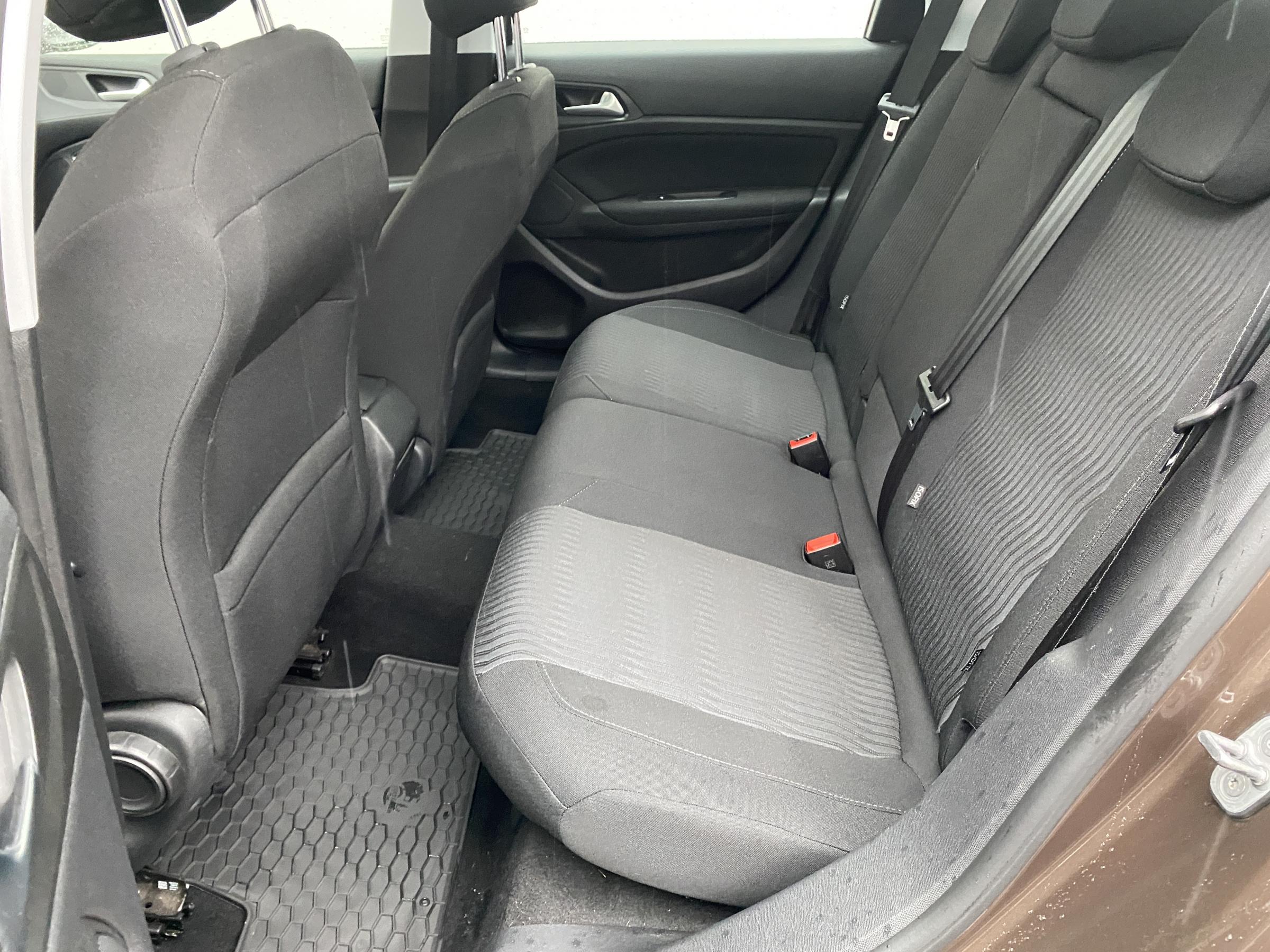 Peugeot 308, 2015 - pohled č. 10