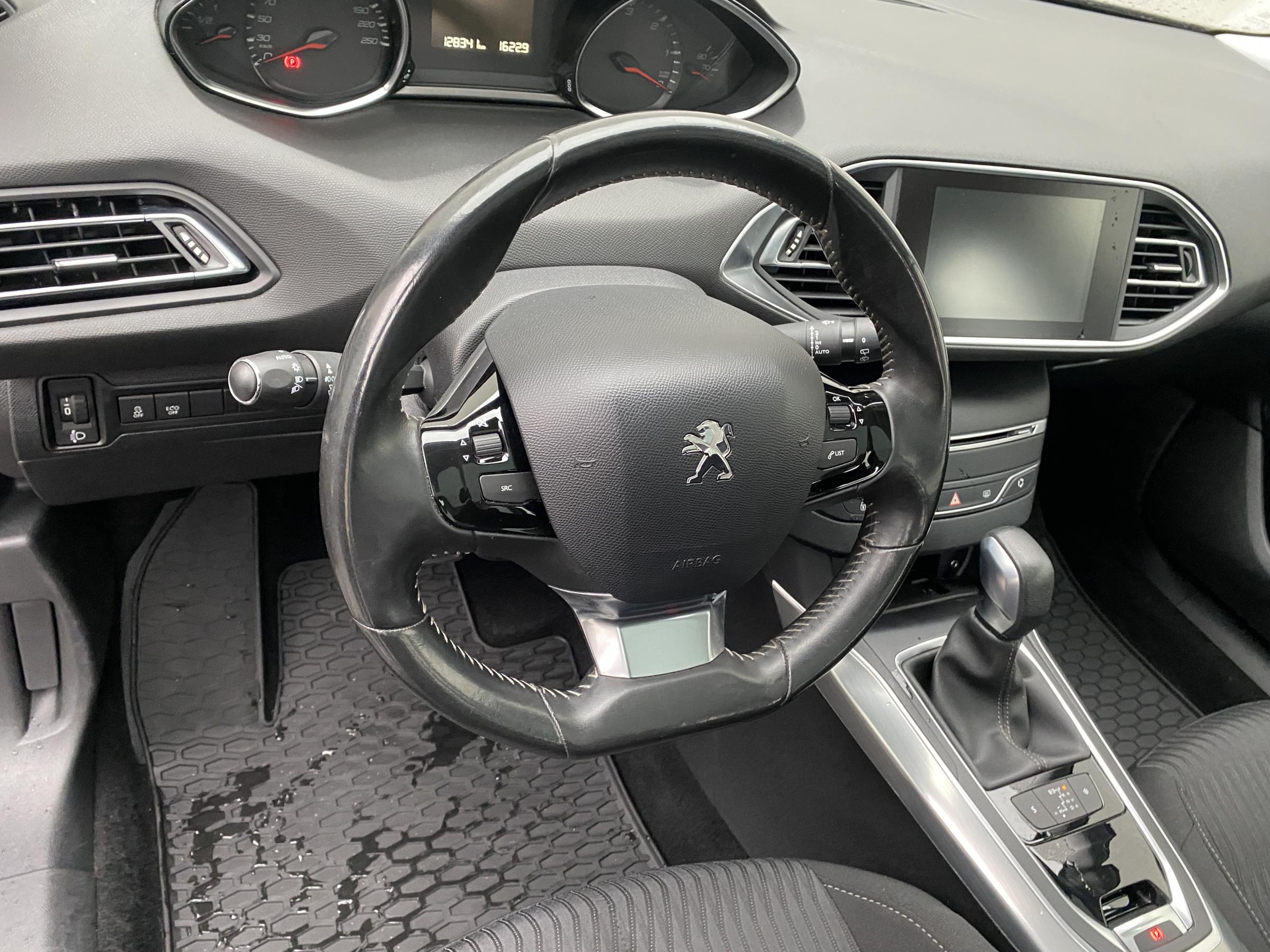 Peugeot 308, 2015 - pohled č. 12