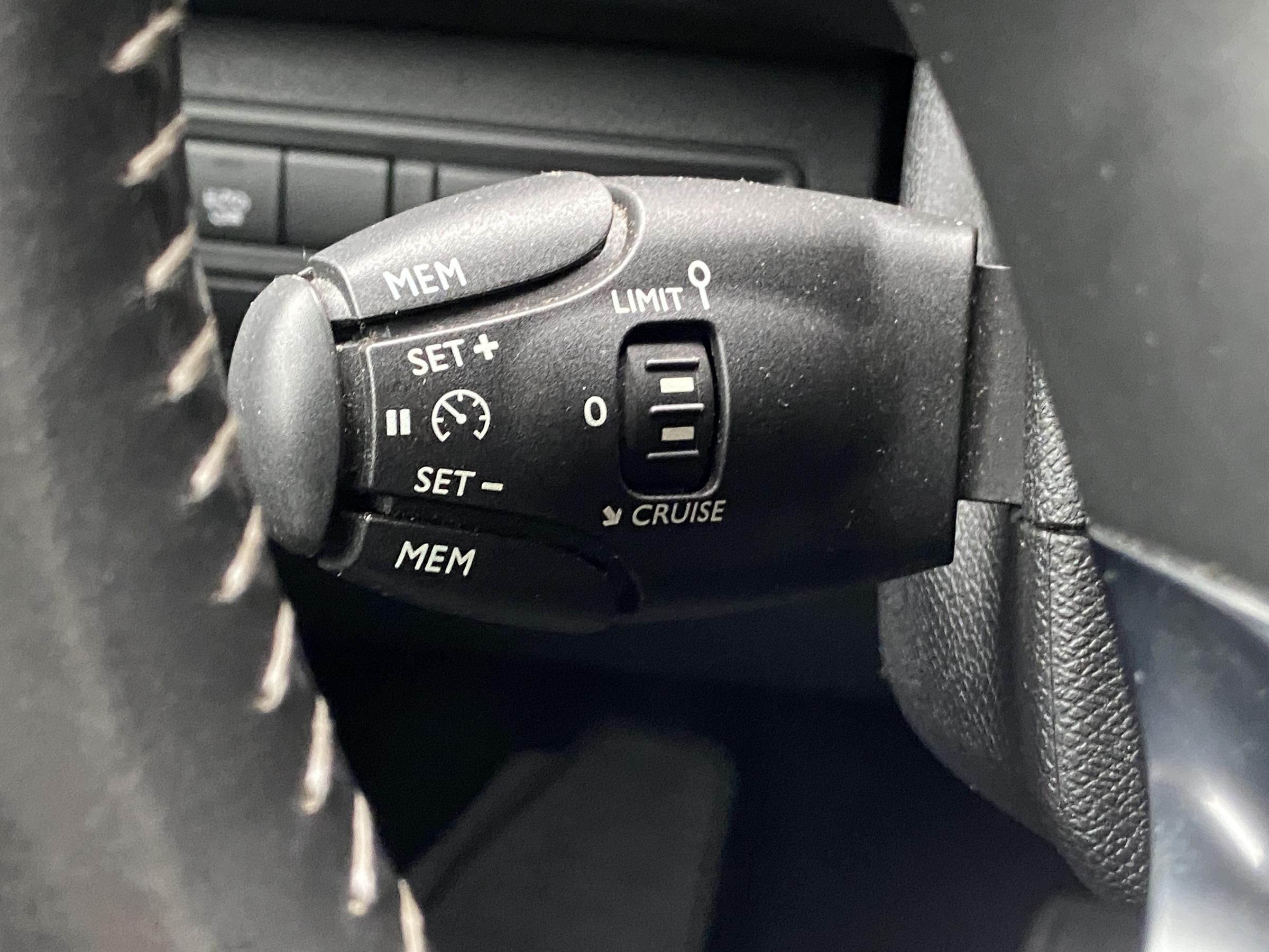 Peugeot 308, 2015 - pohled č. 13