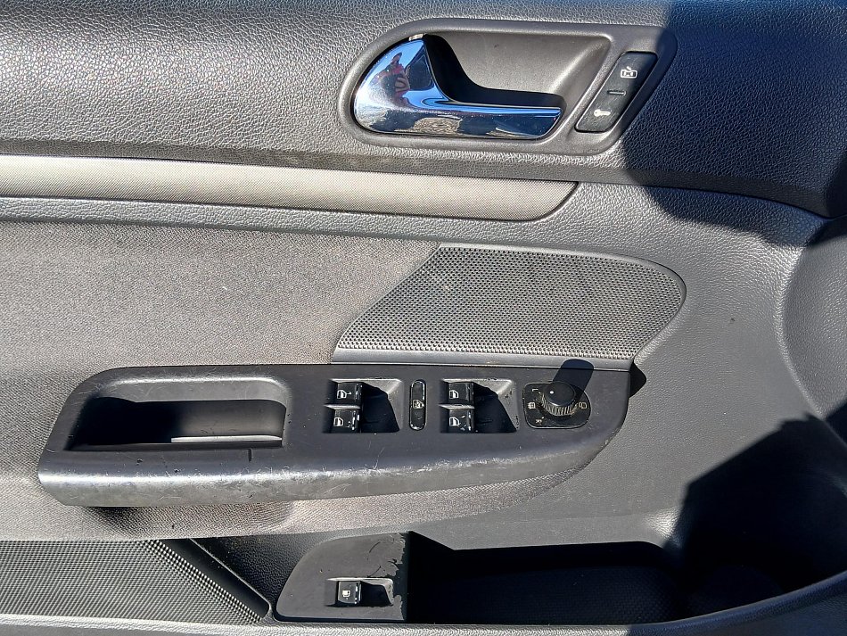 Volkswagen Golf 1.6i 