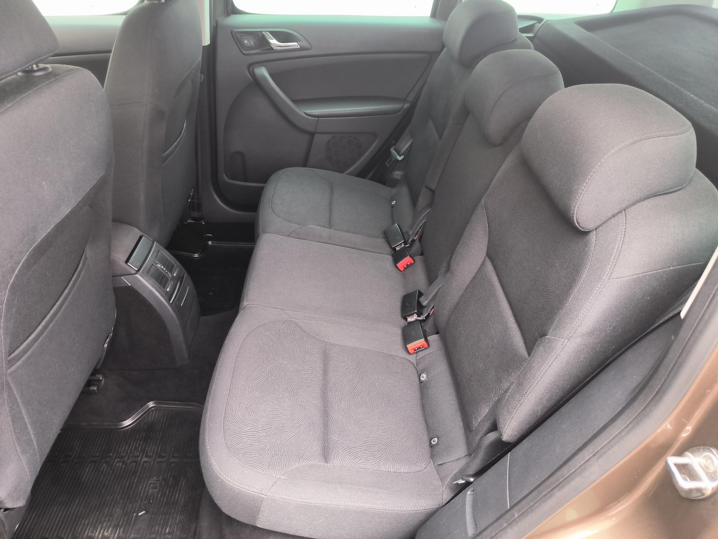 Škoda Yeti, 2015 - pohled č. 10