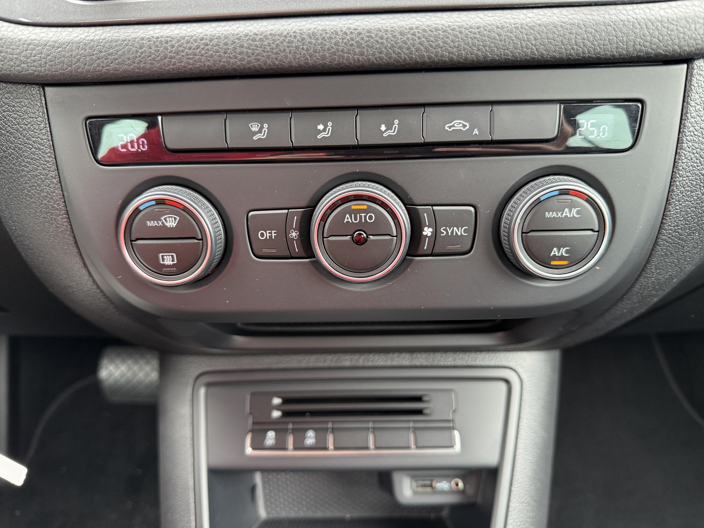 Volkswagen Tiguan, 2015 - pohled č. 14