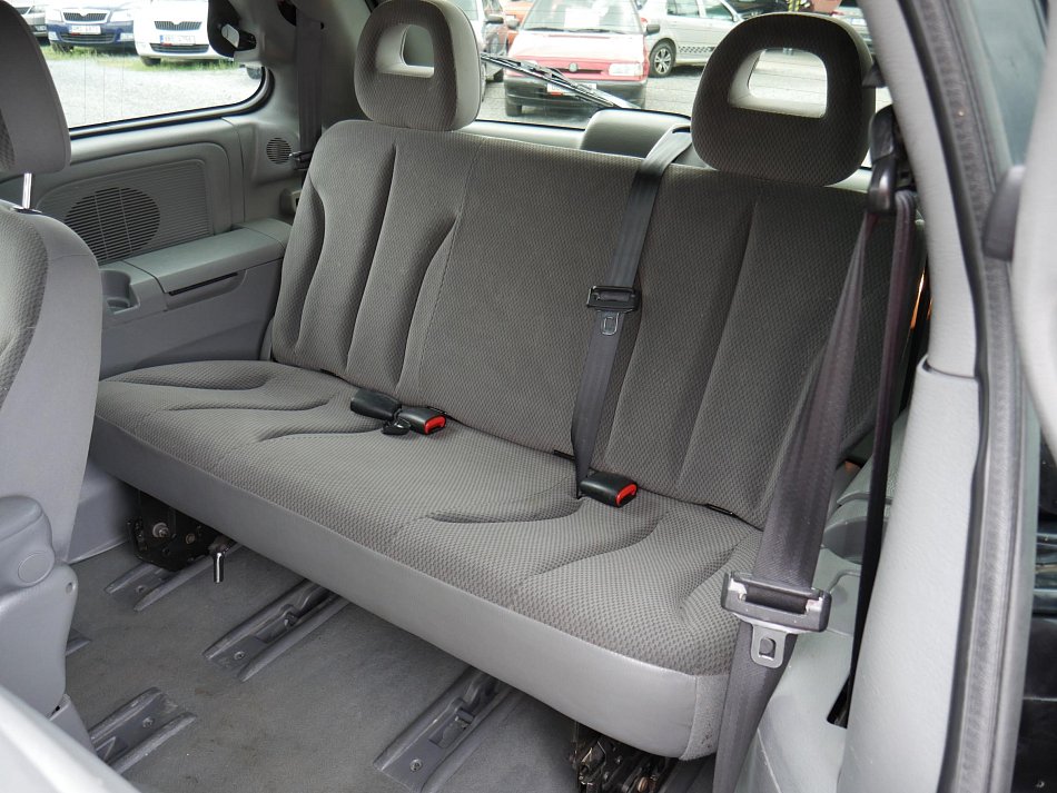 Chrysler Voyager 2.8CRD 