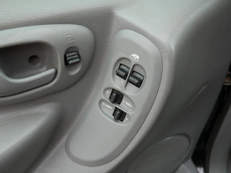 Chrysler Voyager 2.8CRD 