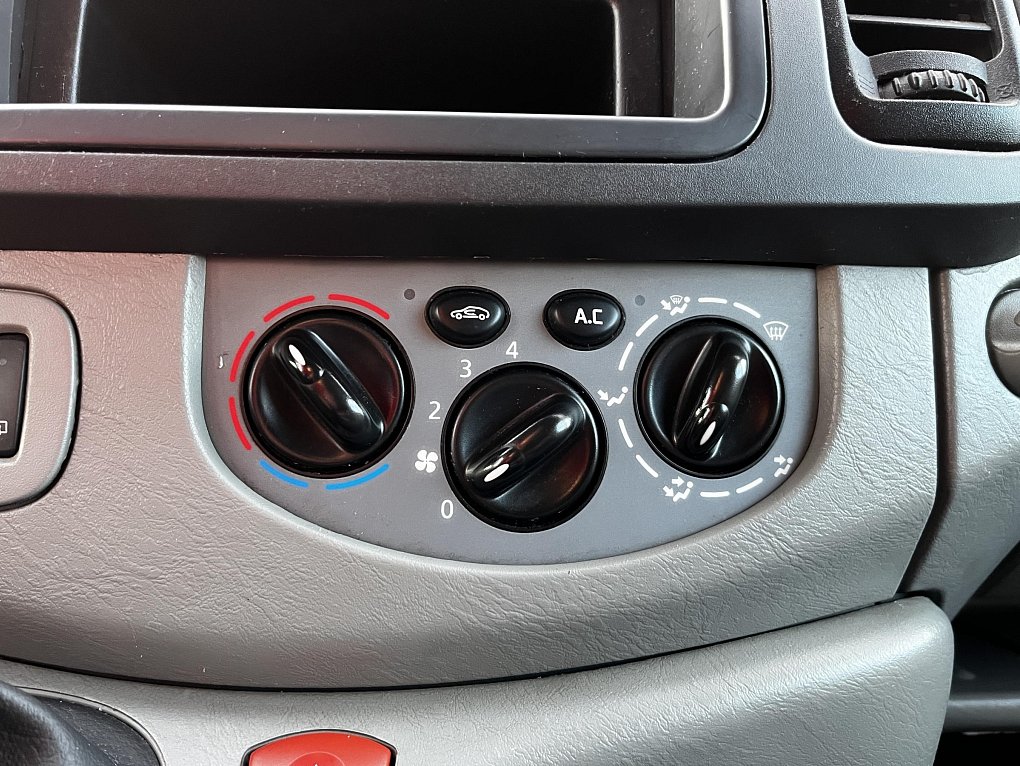 Opel Vivaro 2.0dCi  L2 9míst