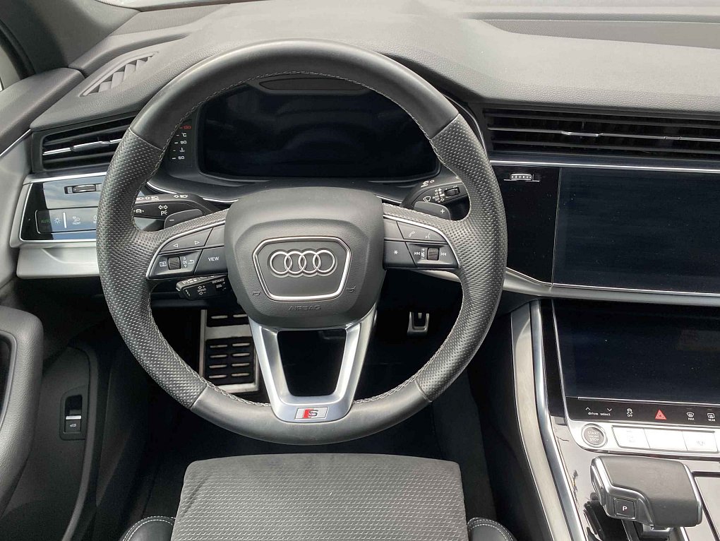 Audi Q7 3.0 TDi S-line