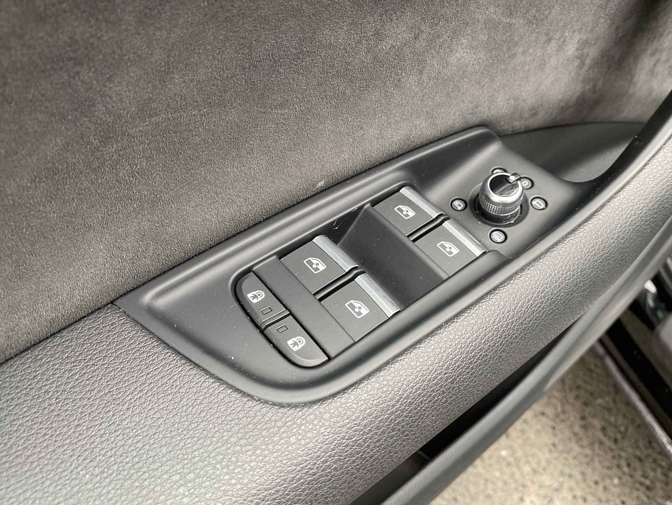 Audi Q7 3.0 TDi S-line