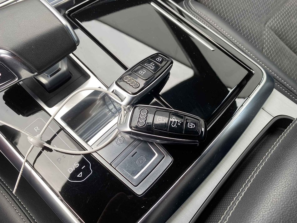 Audi Q7 3.0 TDi S-line