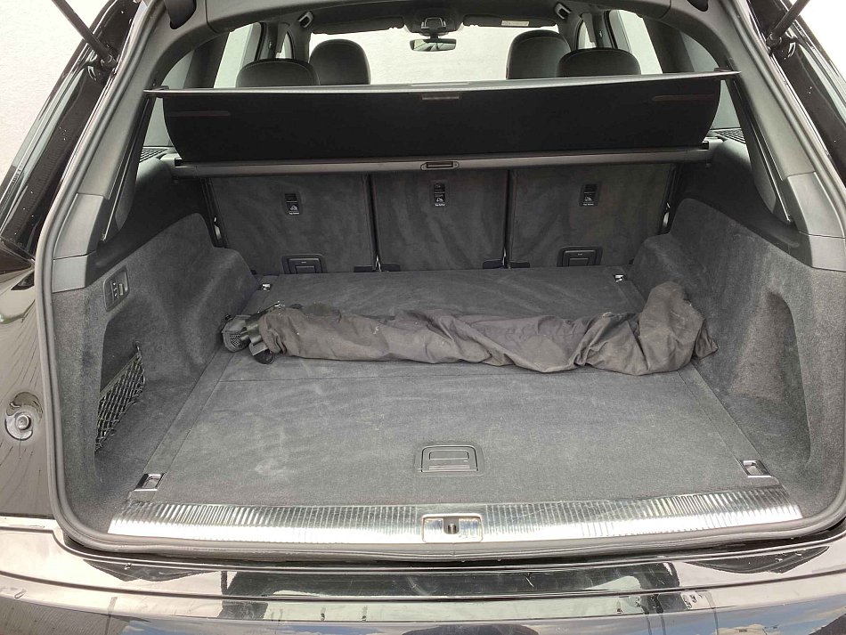 Audi Q7 3.0 TDi S-line