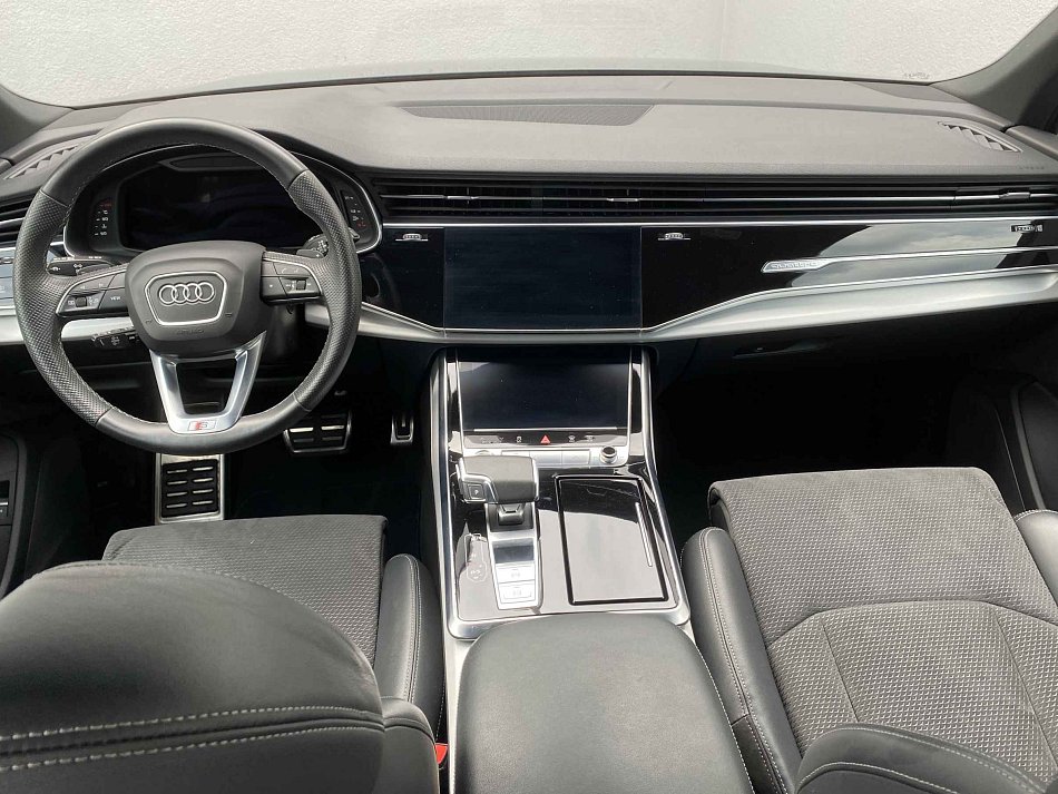Audi Q7 3.0 TDi S-line