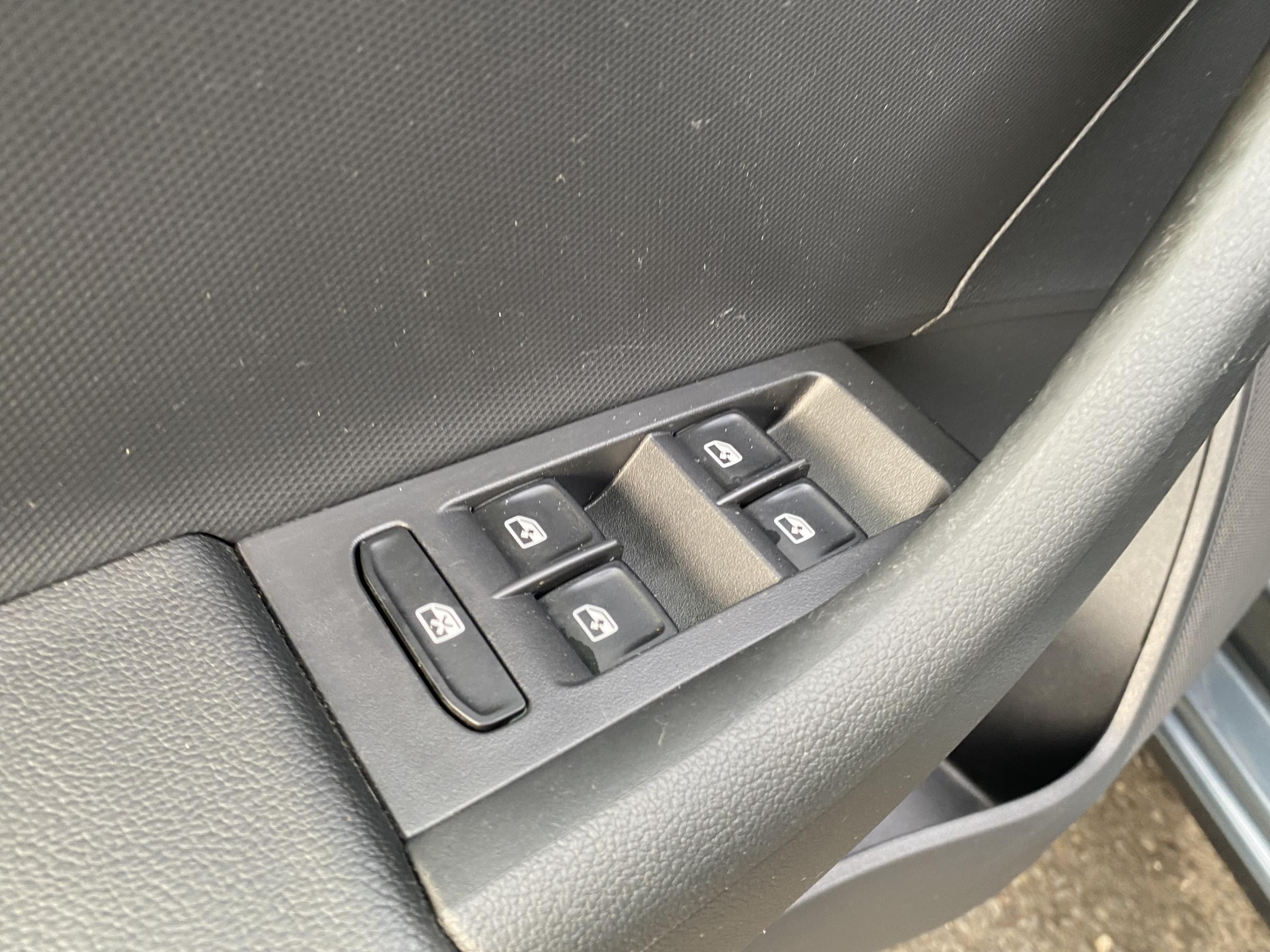 Škoda Rapid, 2017 - pohled č. 13