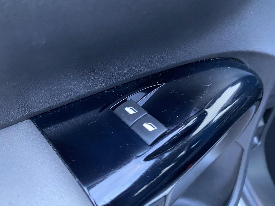 Citroën C4 Cactus 1.2PT Shine