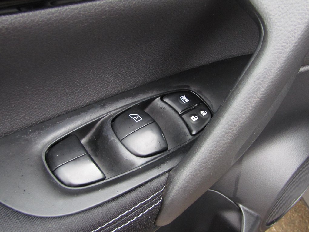 Nissan Qashqai 1.2 DiG-T N-Connecta 4X2