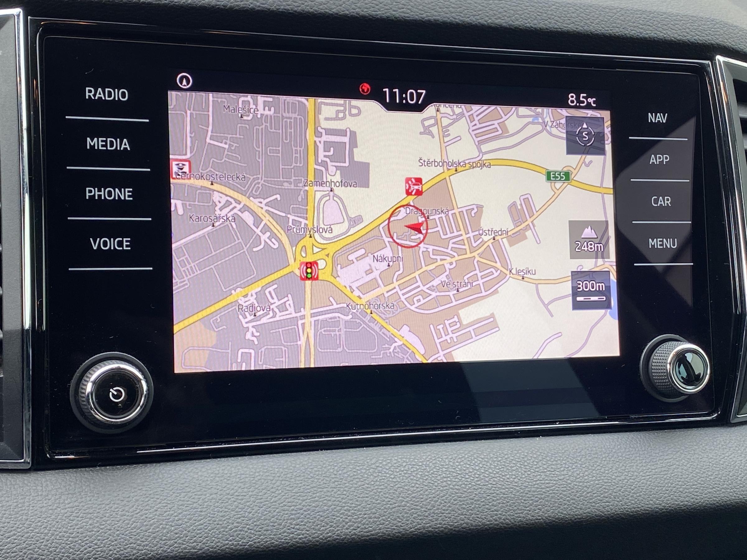 Škoda Karoq, 2018 - pohled č. 16