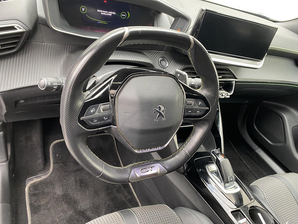 Peugeot 2008 1.2 PT GT