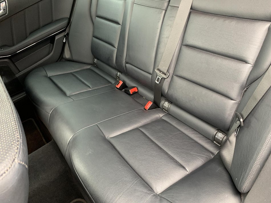 Mercedes-Benz Třída E 3.0 CDI 