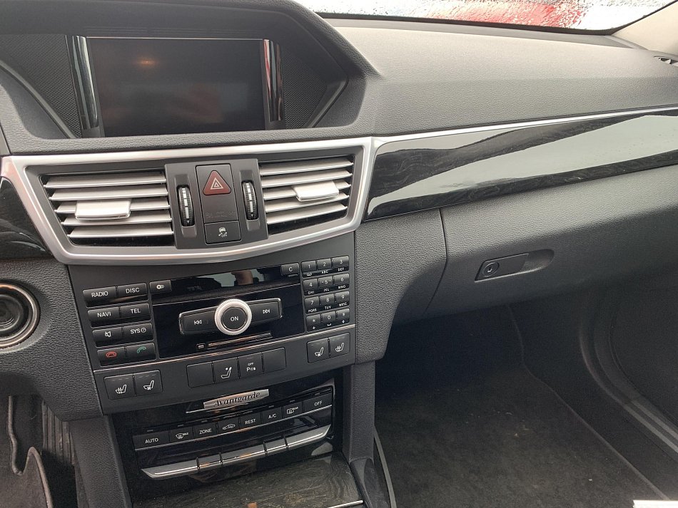 Mercedes-Benz Třída E 3.0 CDI 