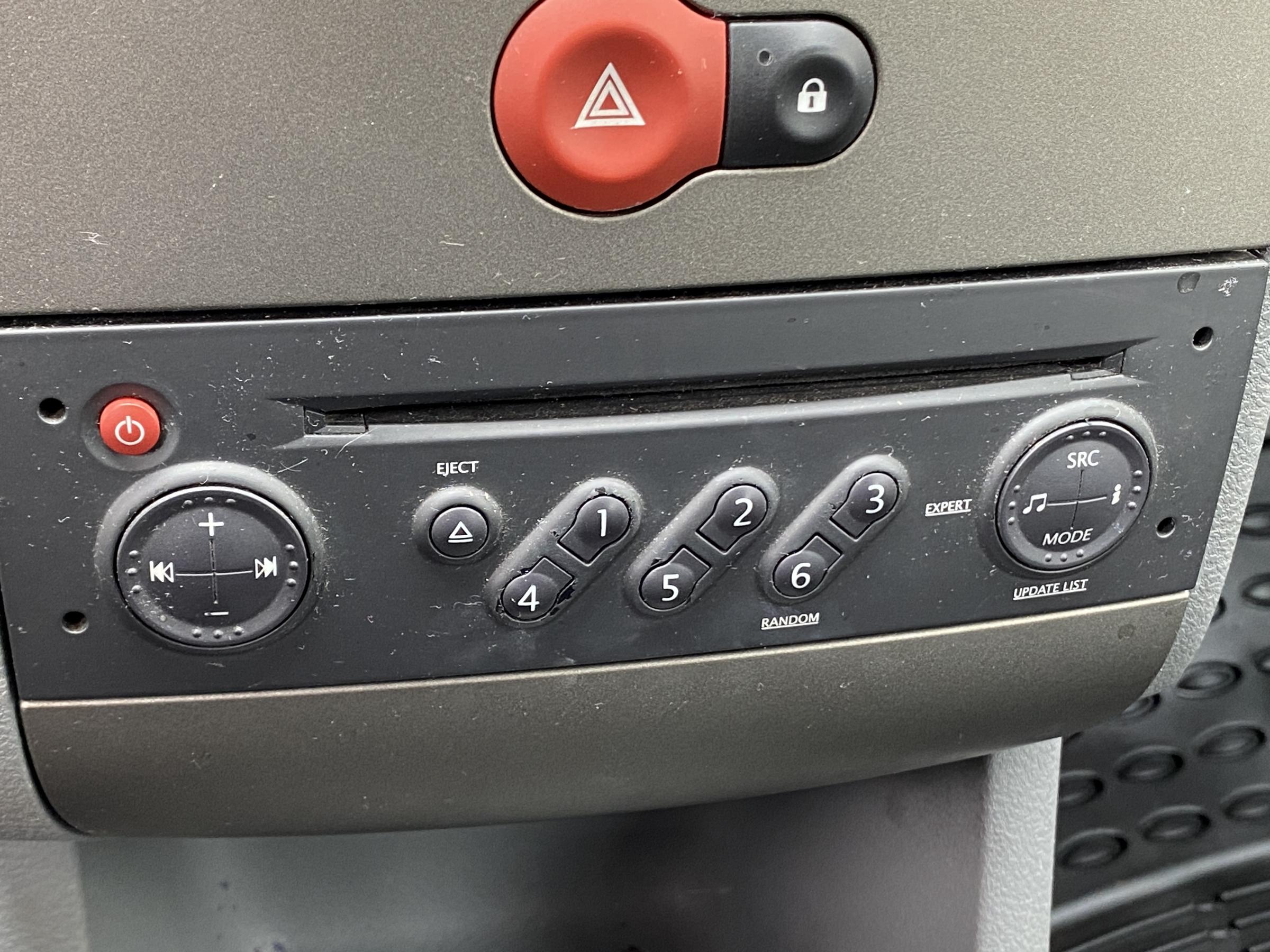 Renault Modus, 2008 - pohled č. 13