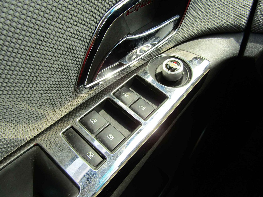 Chevrolet Cruze 1.6i 