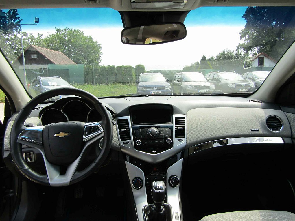 Chevrolet Cruze 1.6i 
