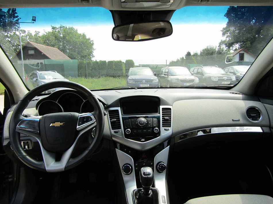 Chevrolet Cruze 1.6i 