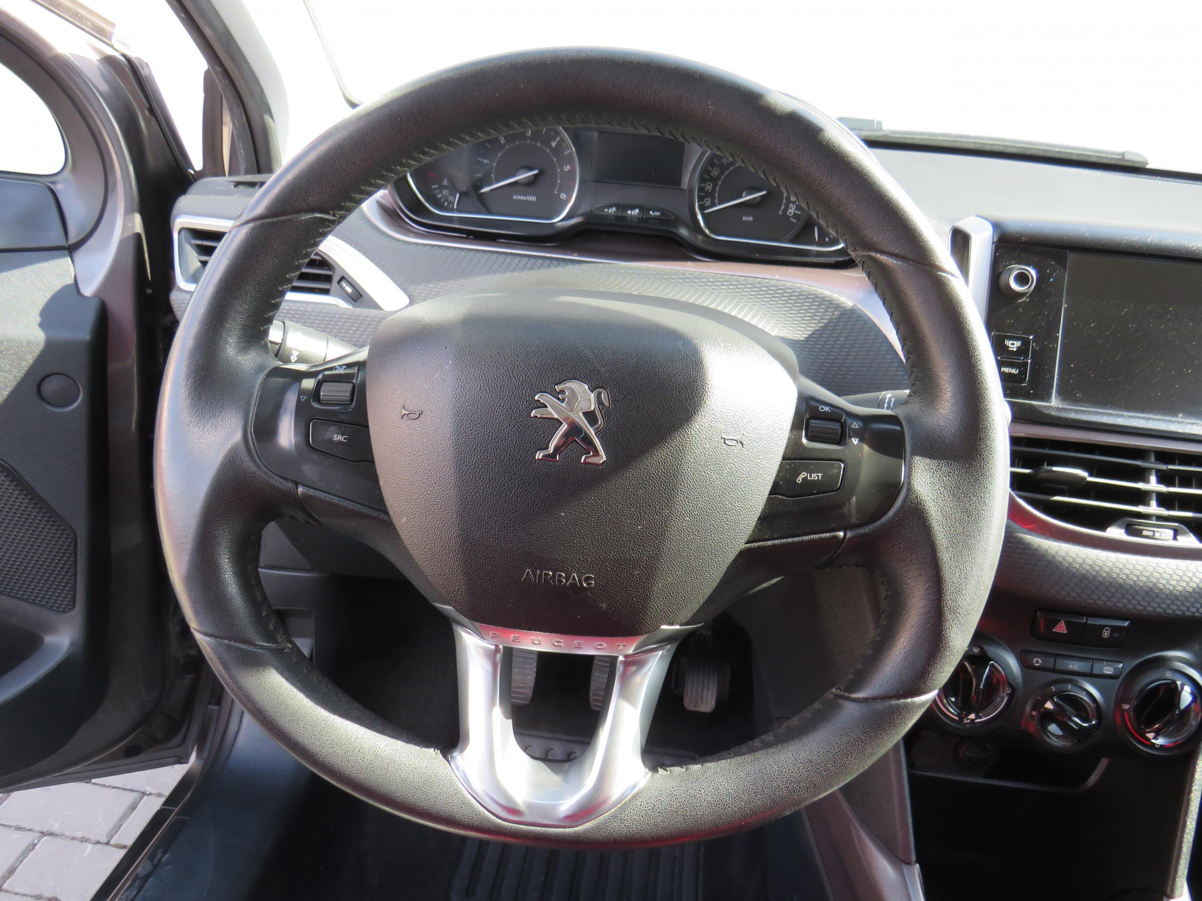 Peugeot 2008, 2014 - pohled č. 14