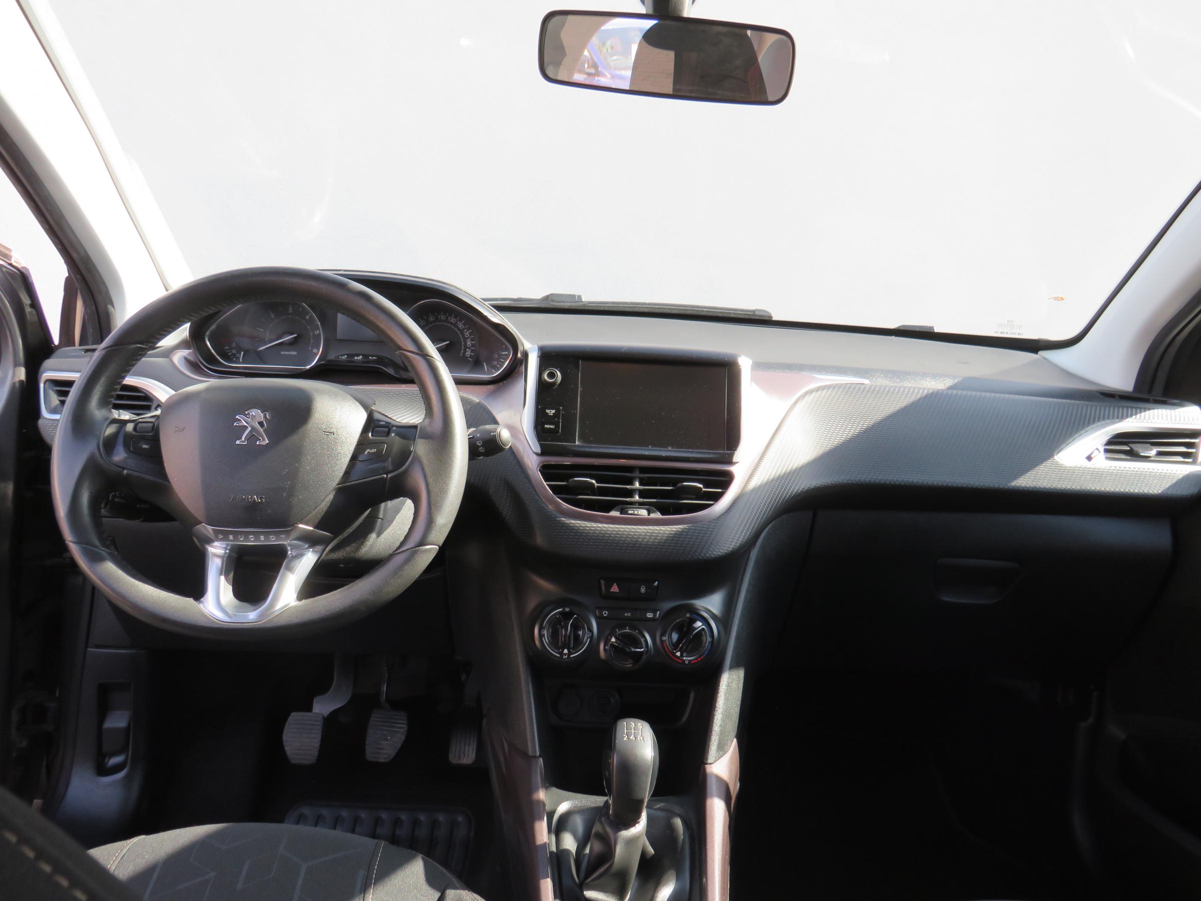 Peugeot 2008, 2014 - pohled č. 9