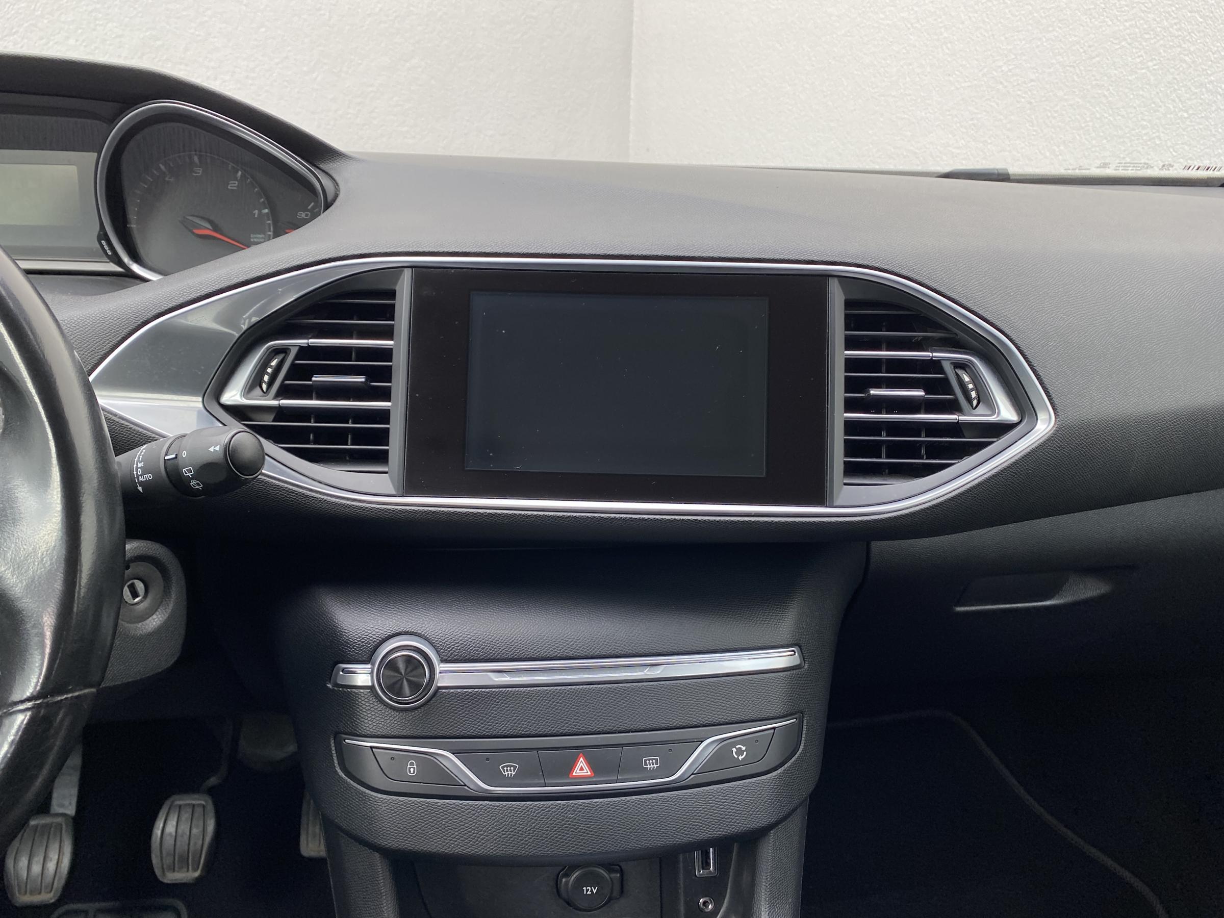 Peugeot 308, 2015 - pohled č. 12