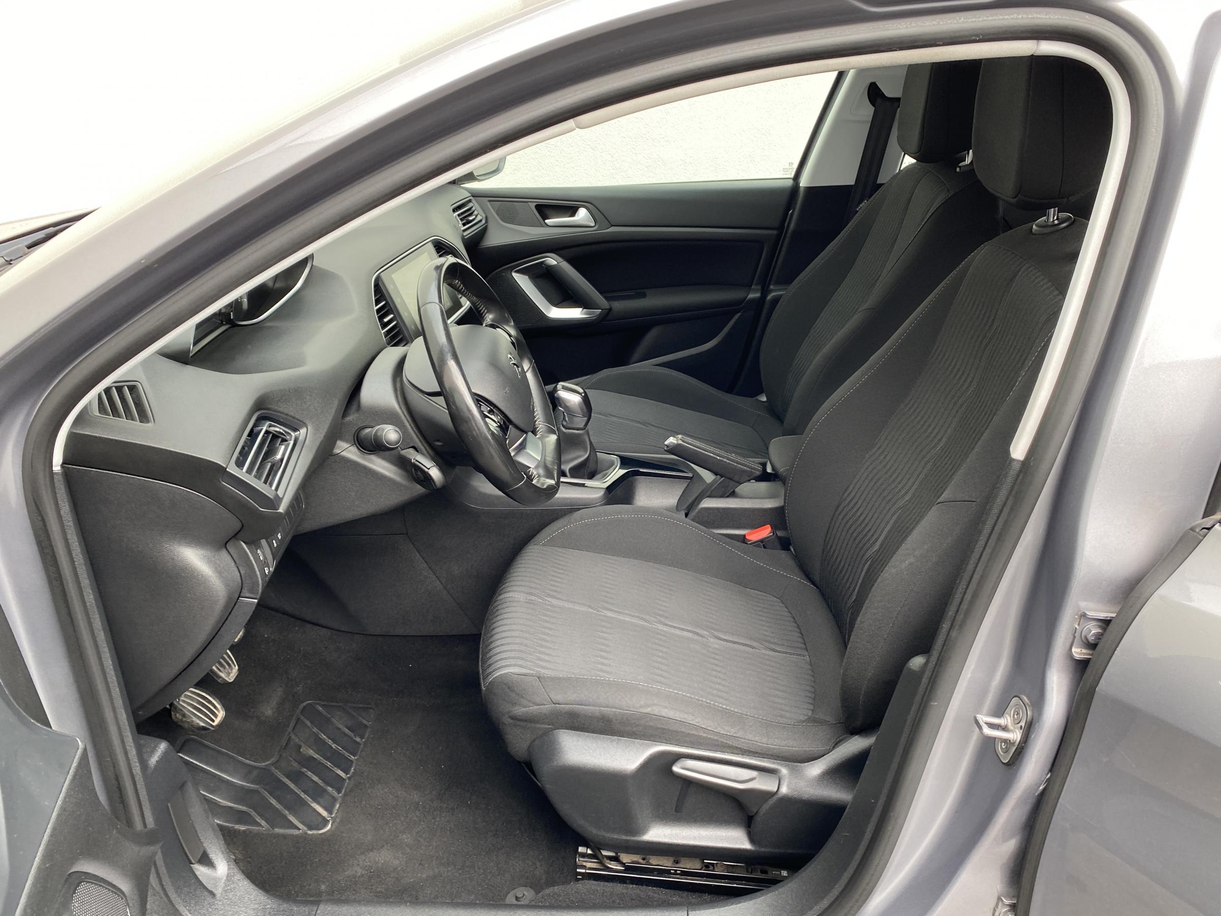 Peugeot 308, 2015 - pohled č. 9