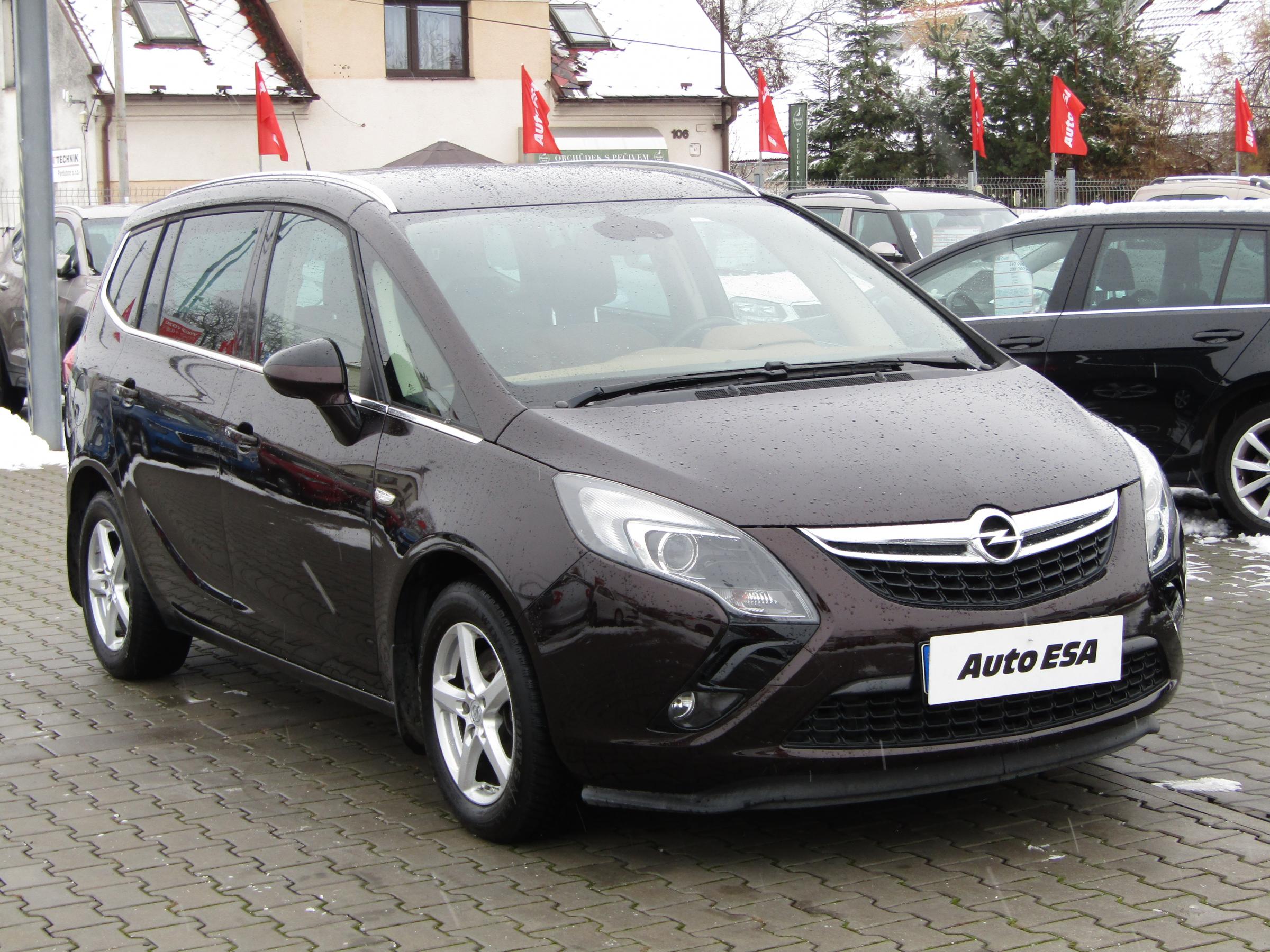 Opel Zafira, 2016