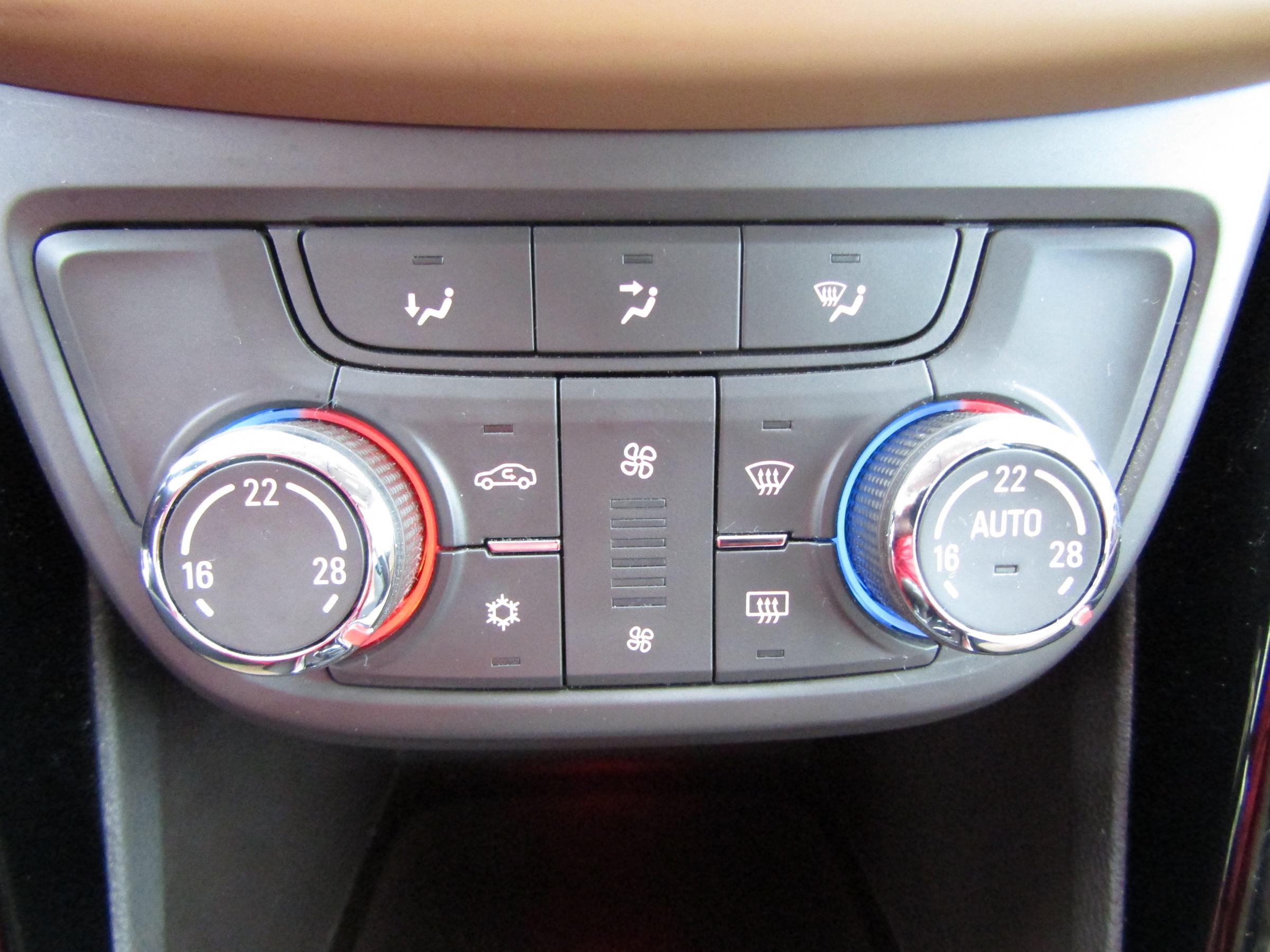 Opel Zafira, 2016 - pohled č. 15