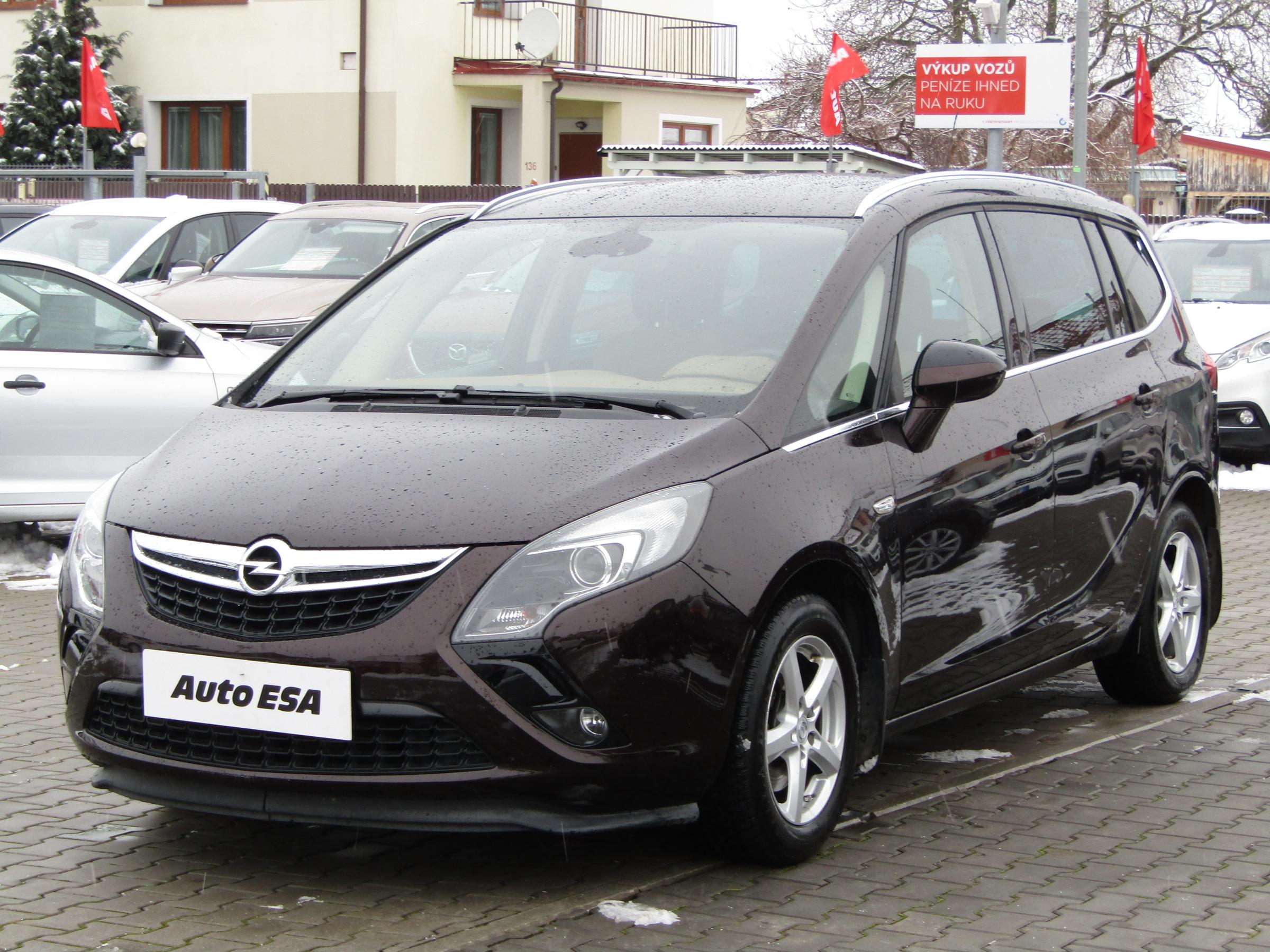 Opel Zafira, 2016 - pohled č. 3
