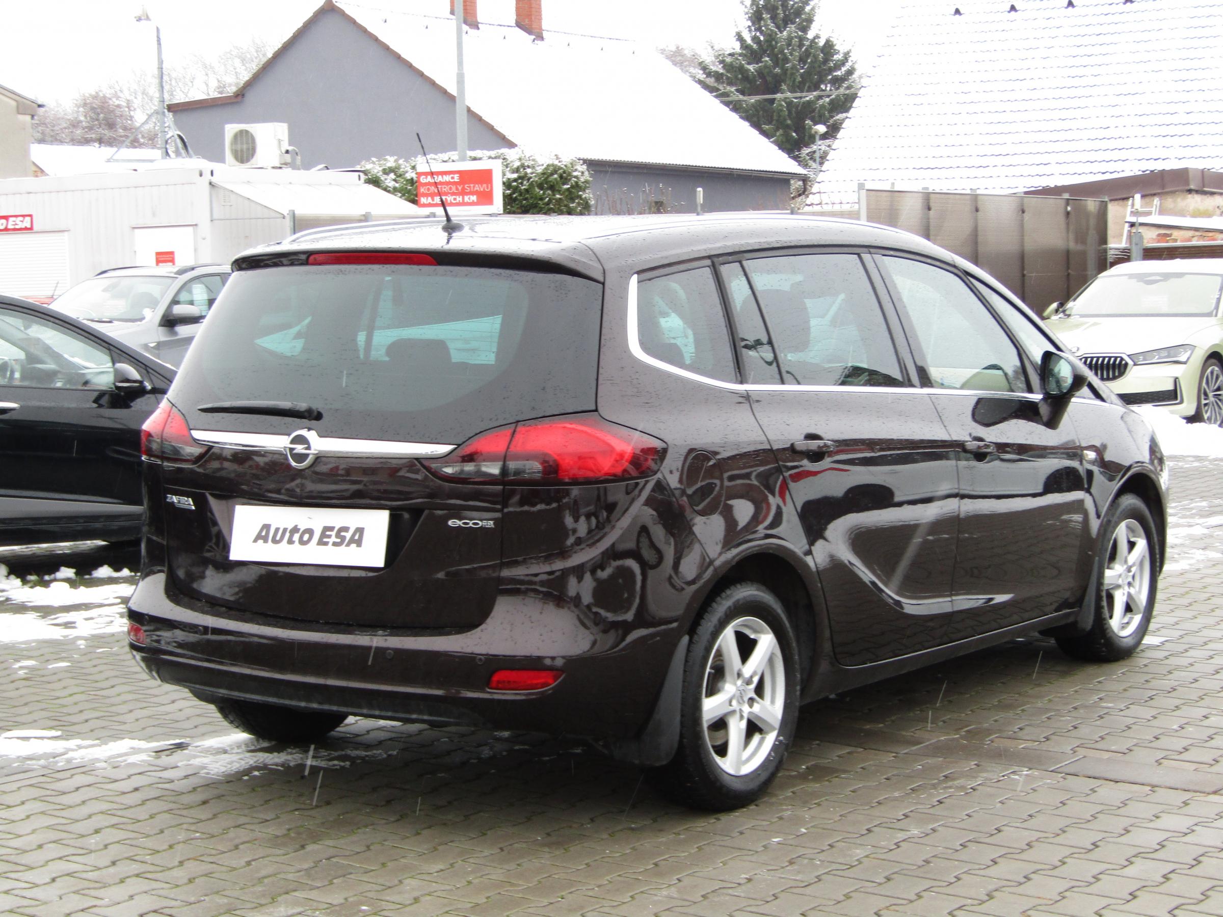 Opel Zafira, 2016 - pohled č. 4