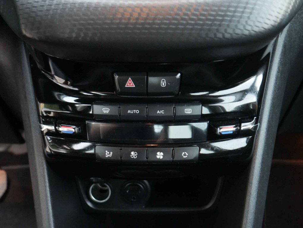 Peugeot 2008 1.2 PT 