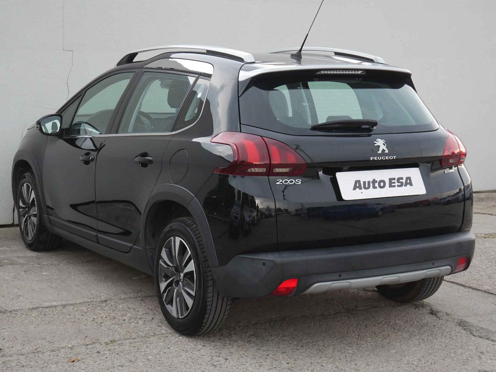 Peugeot 2008 1.2 PT 