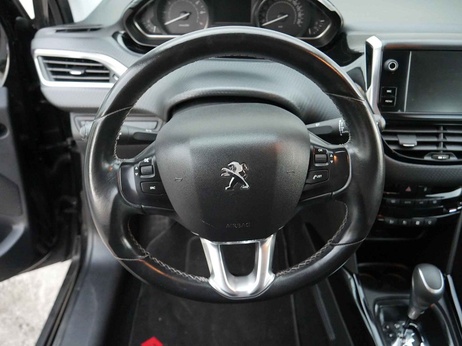 Peugeot 2008 1.2 PT 
