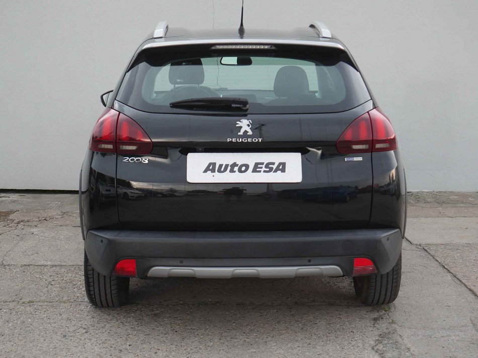 Peugeot 2008 1.2 PT 