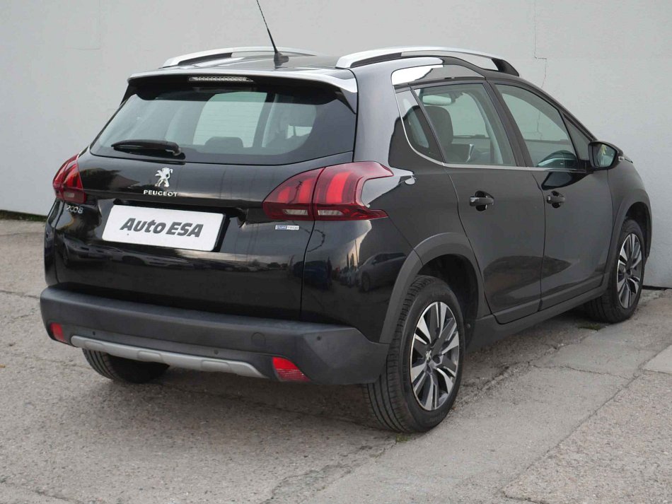 Peugeot 2008 1.2 PT 