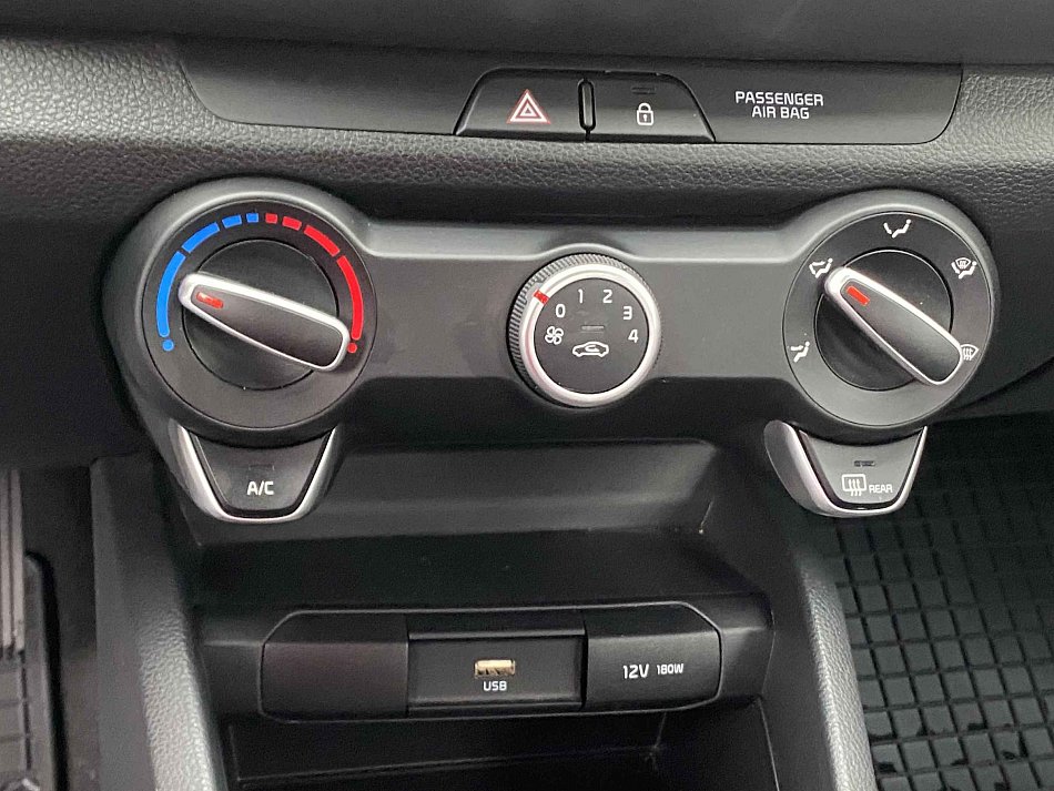 Kia Stonic 1.2i 