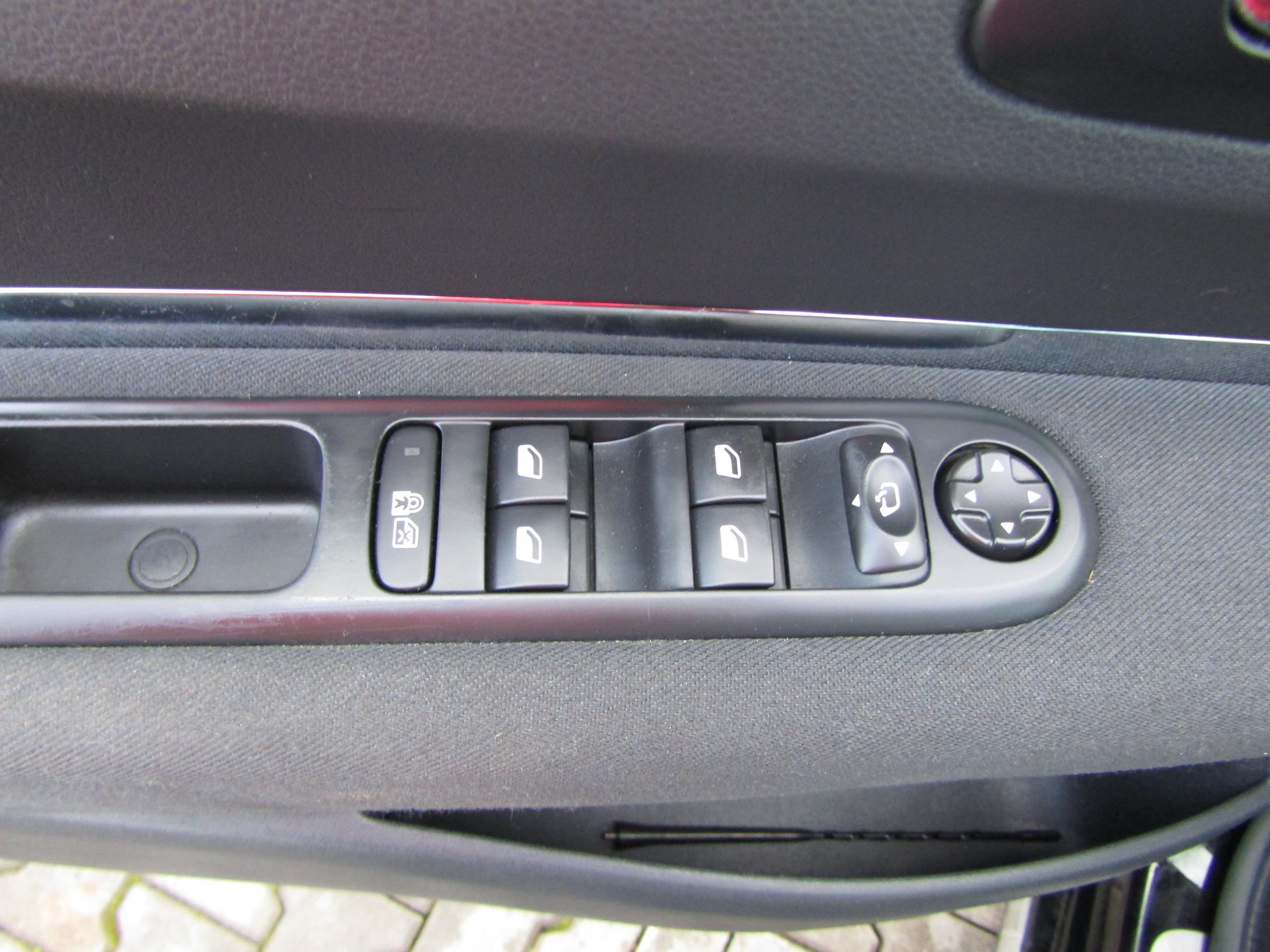 Peugeot 3008, 2013 - pohled č. 12