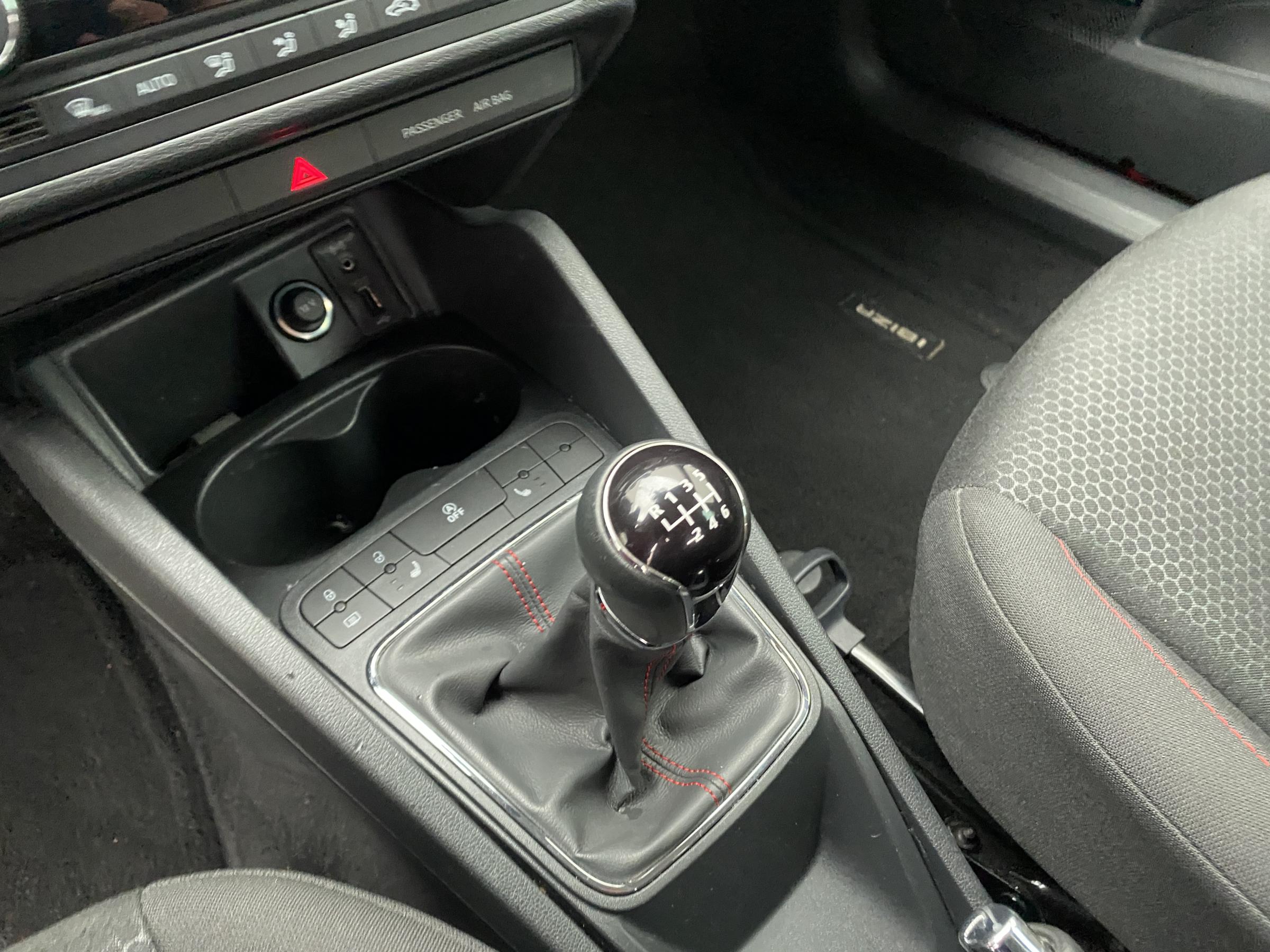 Seat Ibiza, 2015 - pohled č. 16